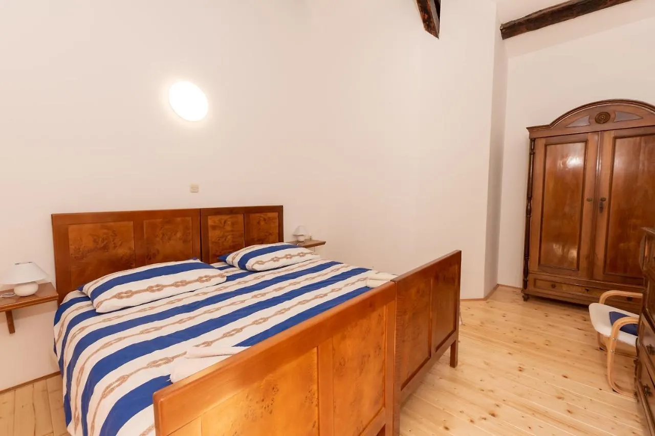 Haus Gaia Villa Labin  Holiday home