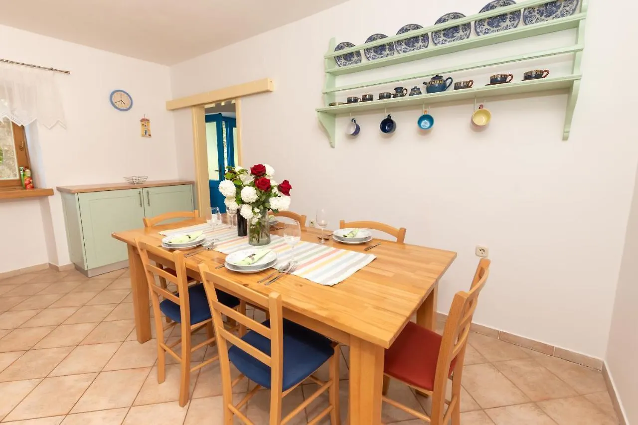 Haus Gaia Villa Labin  Holiday home